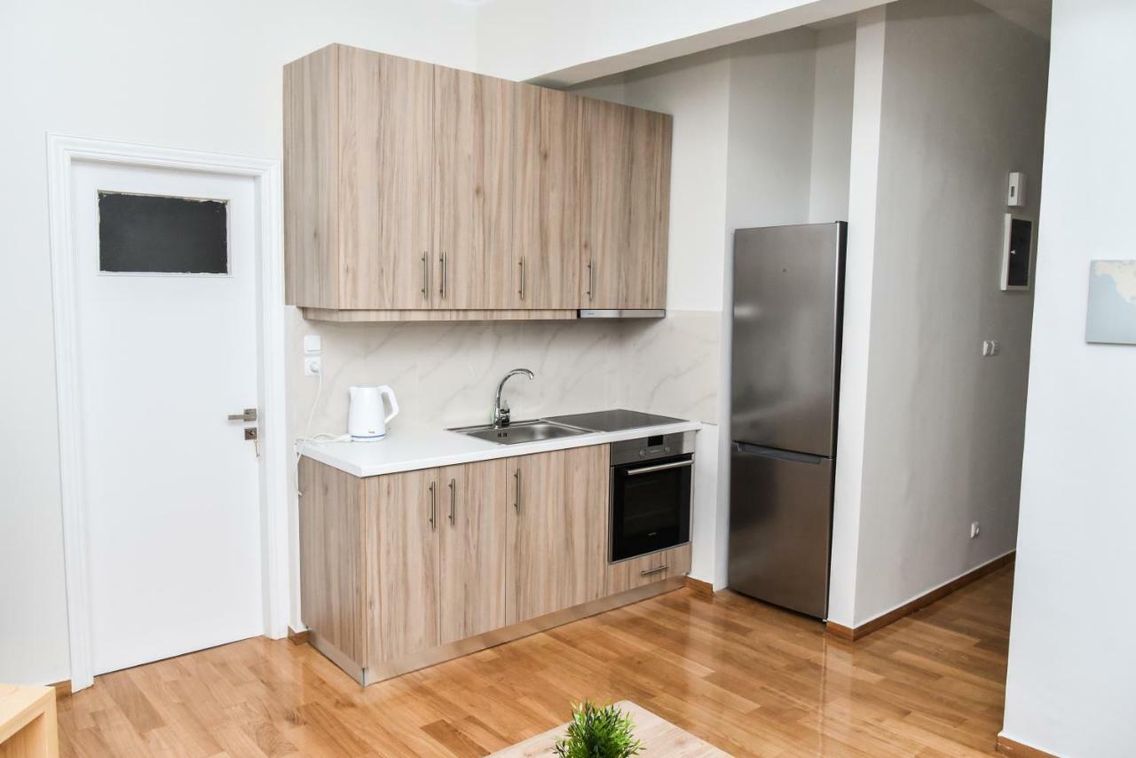אתונה Warm Apartment At Exarchia 1 Bed 2 Pers מראה חיצוני תמונה